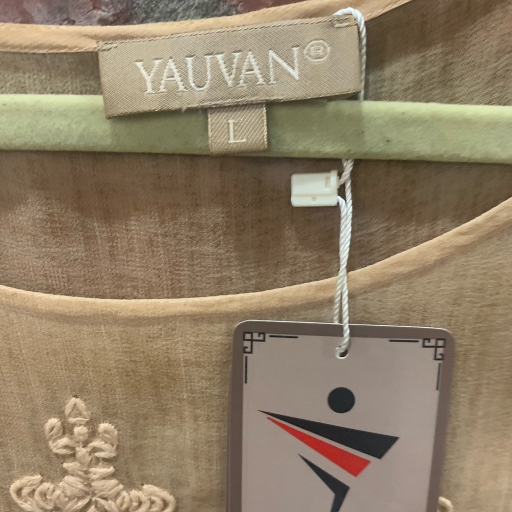 Yauvan Top - Picture 3 of 3